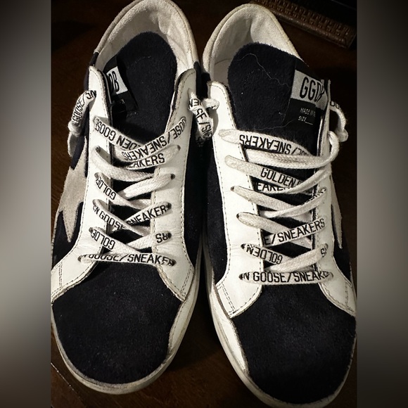 Golden goose size 40- navy - Picture 1 of 5
